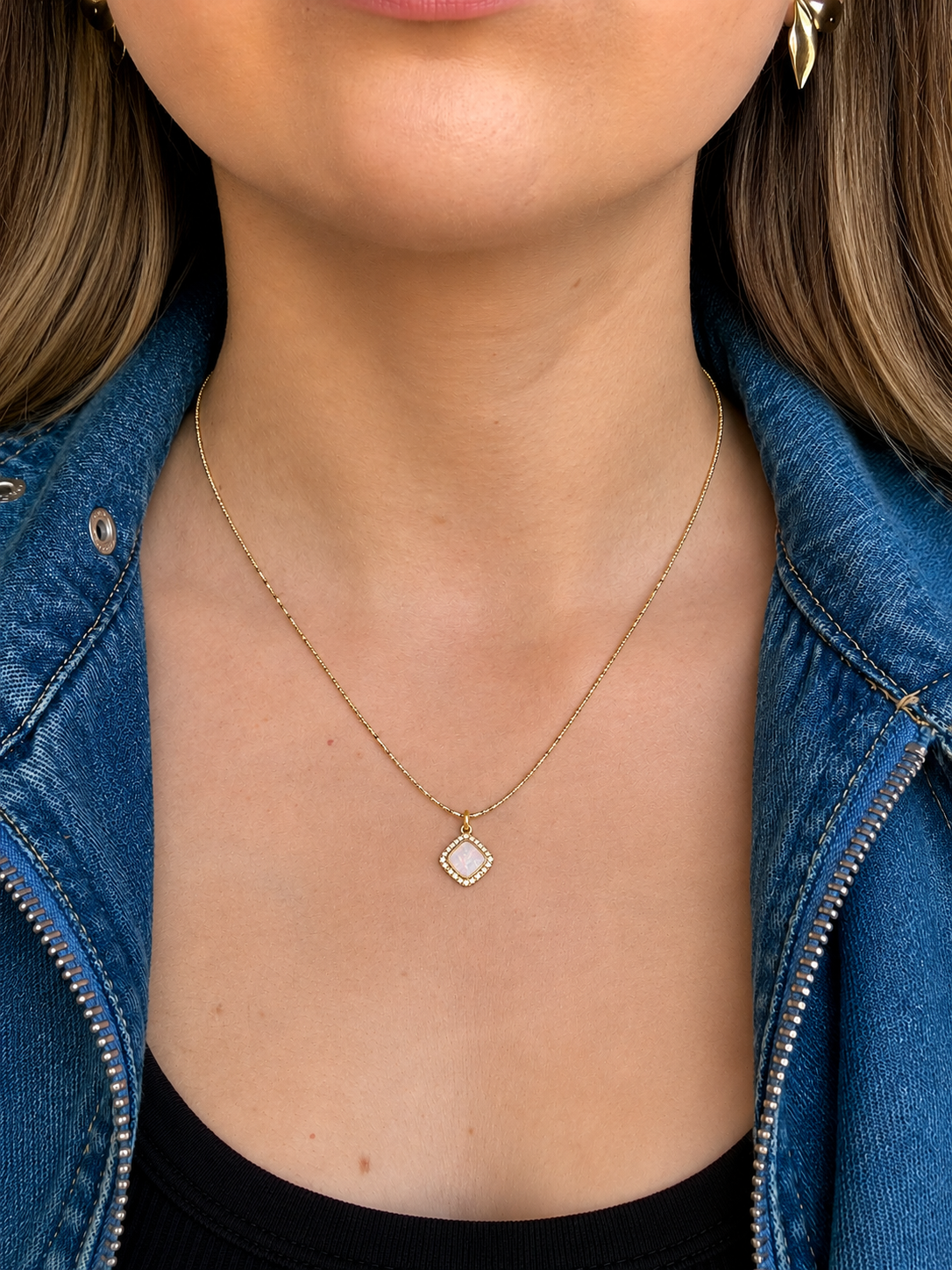 COLLAR AURA ORO