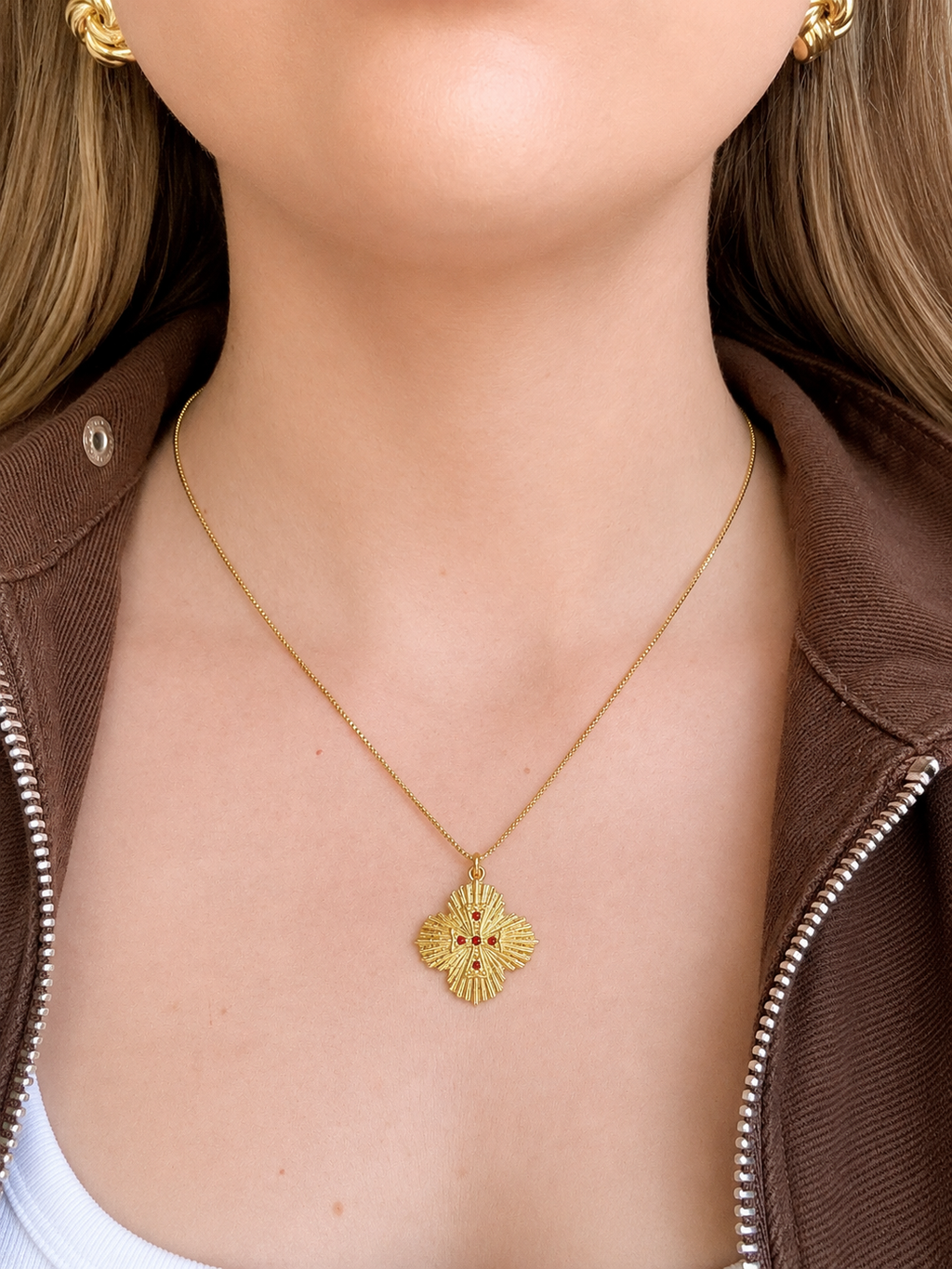 COLLAR CRUZ RUBÍ ORO
